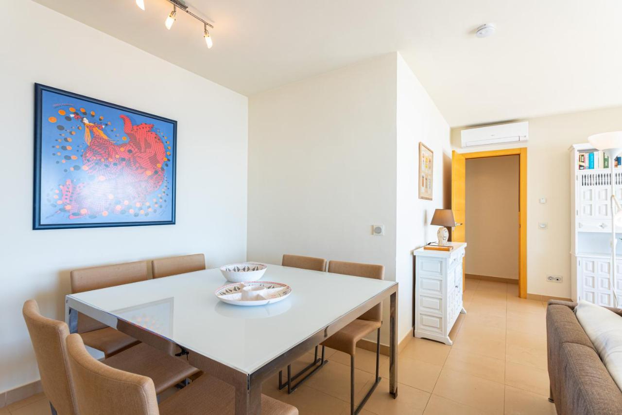 Charming Villa On The Seafront Marbella Kültér fotó