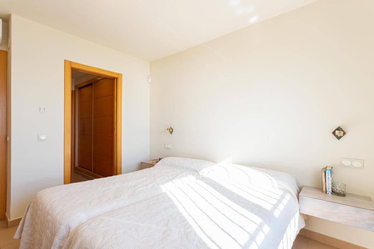Charming Villa On The Seafront Marbella Kültér fotó