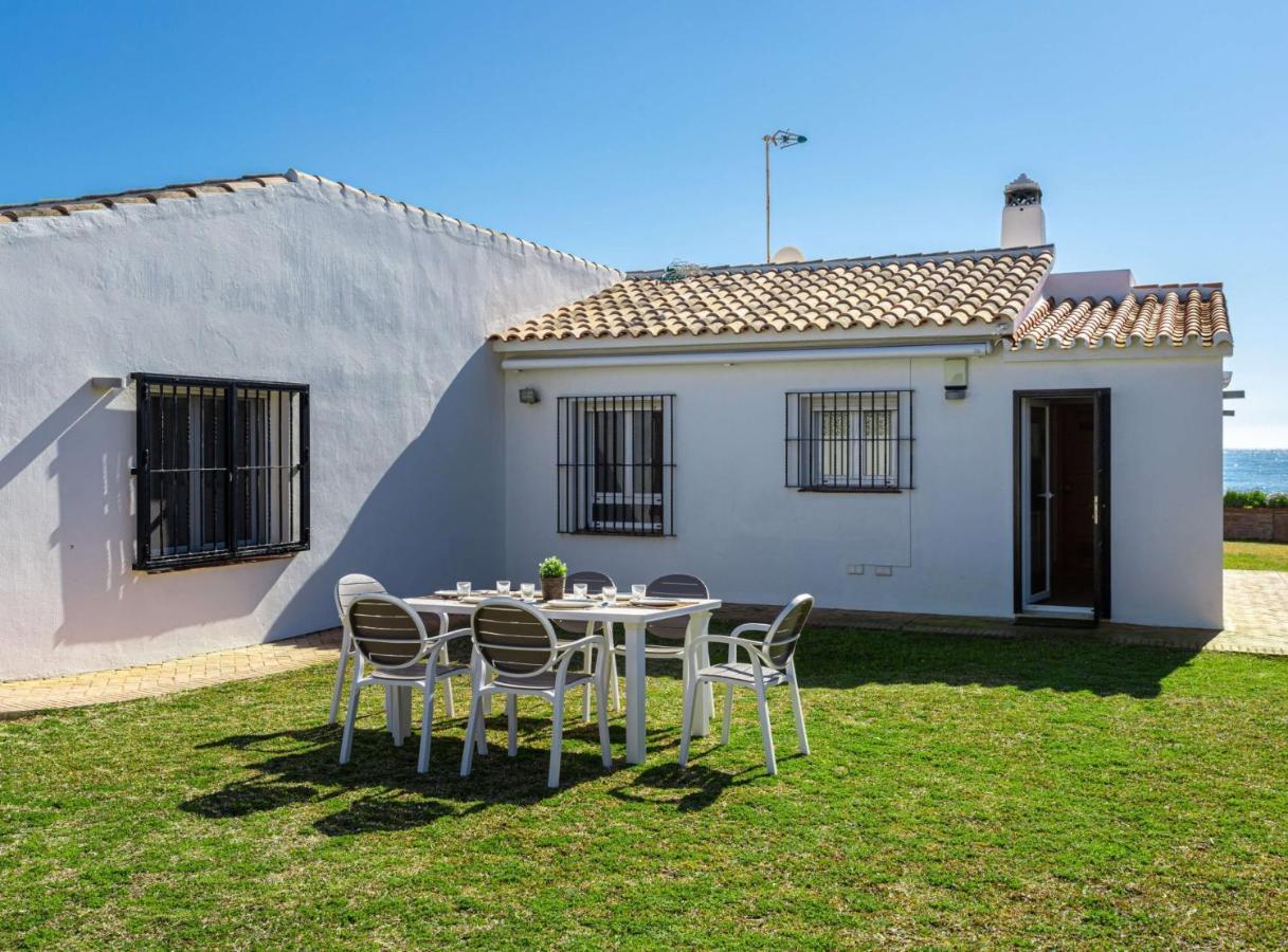 Charming Villa On The Seafront Marbella Kültér fotó